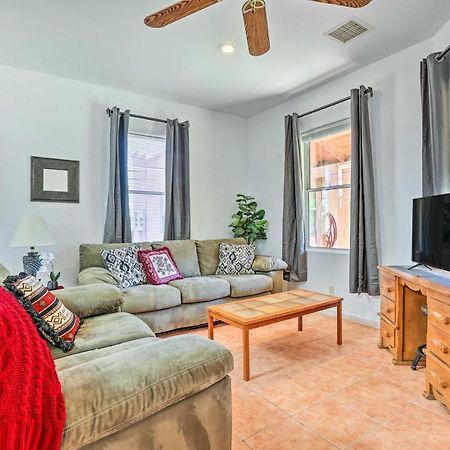 Cozy And Relaxing Eloy Apartment With Pool Access Экстерьер фото
