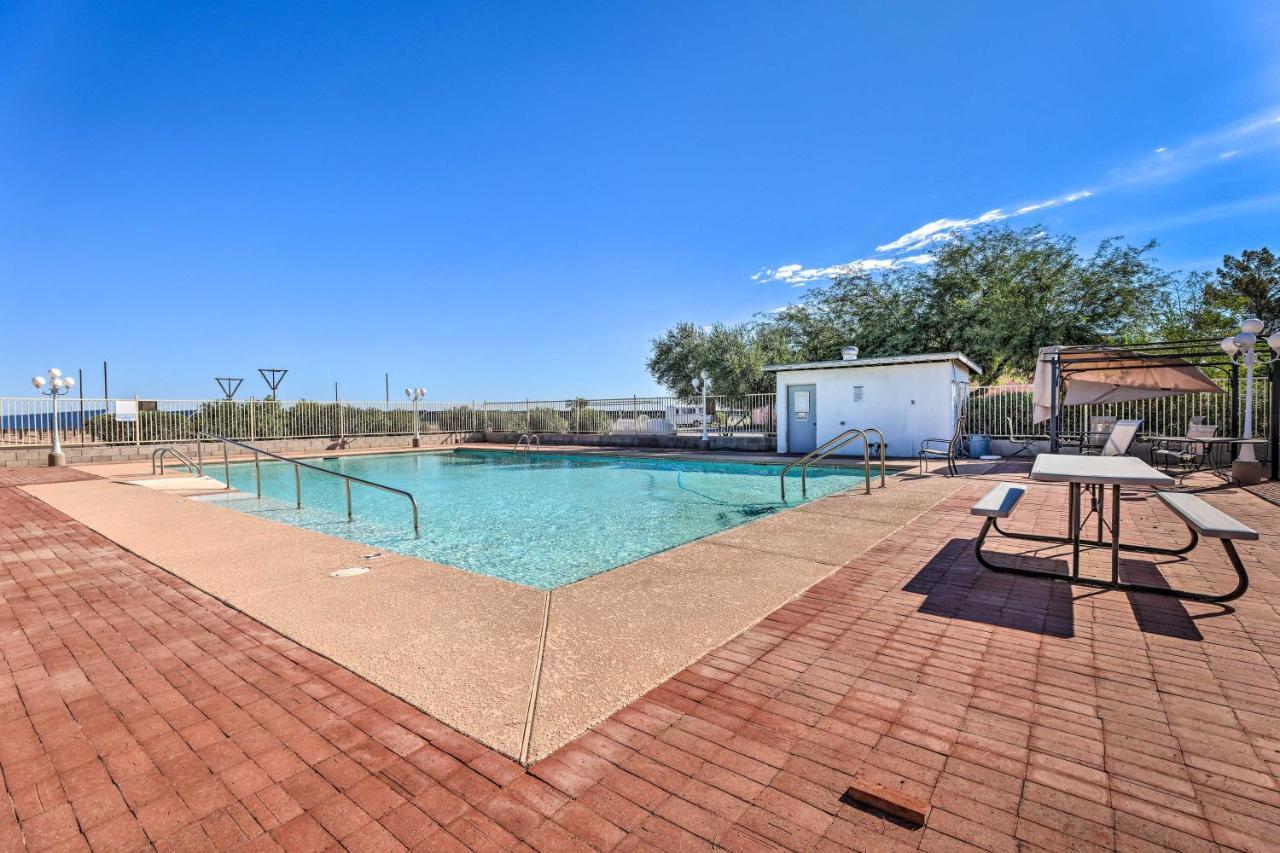 Cozy And Relaxing Eloy Apartment With Pool Access Экстерьер фото